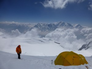C2 Dhaulagiri con Annapurna al fondo